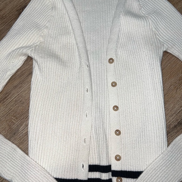 Aeropostale Cardigan Sweater - Picture 5 of 5